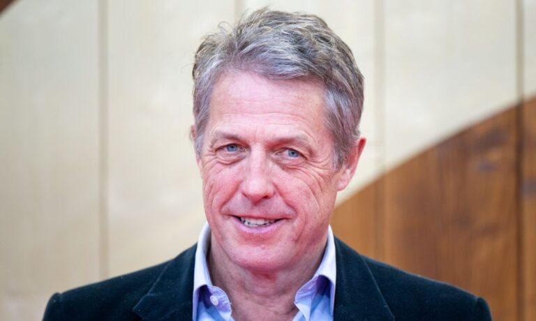 Los increíbles nombres que Hugh Grant le puso a sus hijas