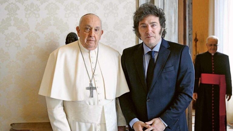 Javier Milei y su comitiva llegaron a Roma para despedir al papa Francisco