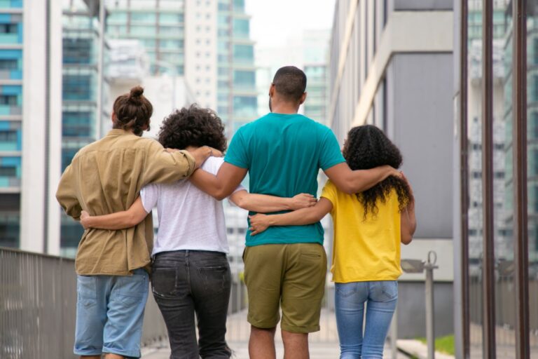 La regla de Uscis para pedir la green card si un familiar cumple con estas características