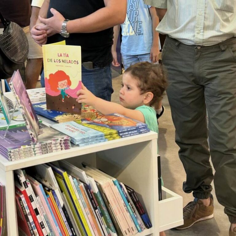La Casa del Árbol: 1ª Fiesta del Libro y la Lectura con Infancias en las Vacaciones