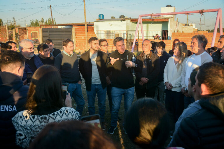 En el marco del plan de urbanización, avanzan los trabajos de ripio y mantenimiento en La Rubita