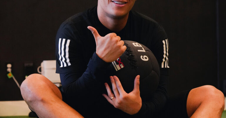 Video: así se prepara Juanfer Quintero para volver a River