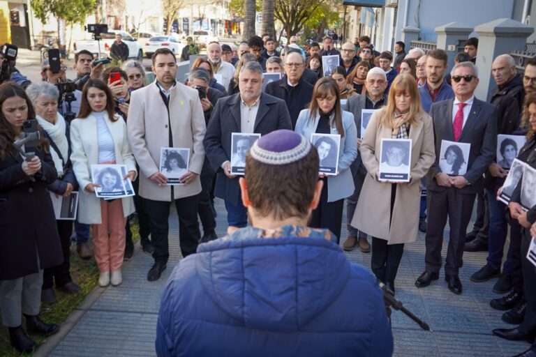 Que la impunidad no sea una opción: Fuerte mensaje de Schneider a 31 años del atentado a la Amia