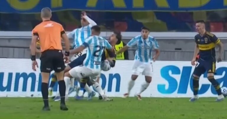 Video: la jugada por la que Russo reclamó foul a Paredes pero no fue