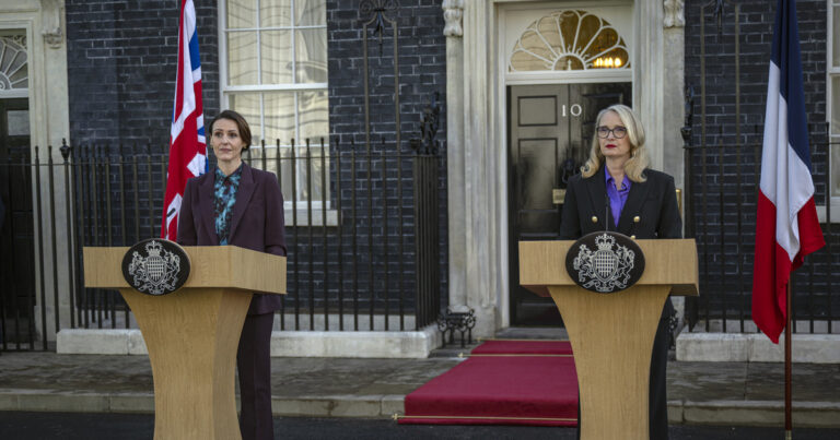 Las mujeres aguerridas copan el streaming de agosto: ocho series con protagonistas fuertes y atrevidas