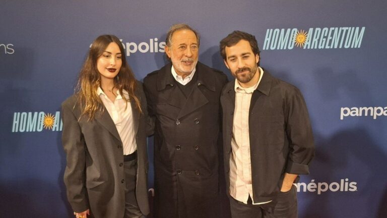 Guillermo Francella presentó «Homo Argentum», su nueva película, junto a sus hijos