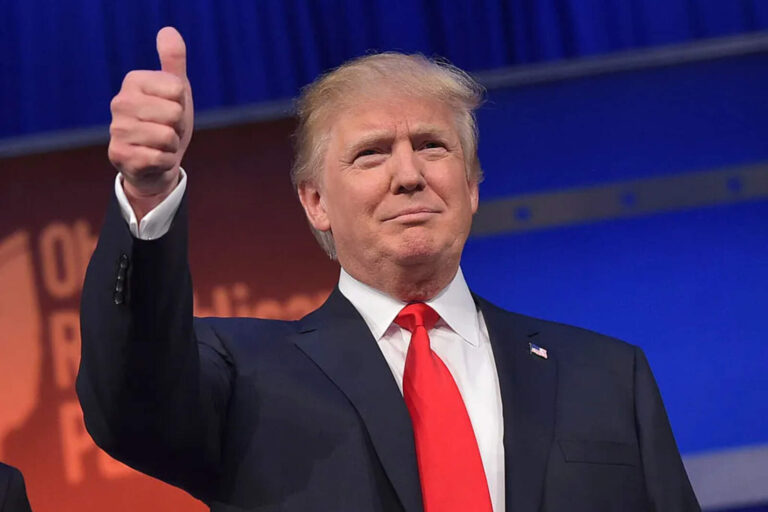 Los índices de aprobación de Trump se dispararon tras su reunión con Putin
