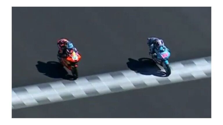 El argentino Valentín Perrone terminó segundo en el GP de Hungría del Moto3 en una definición para el infarto