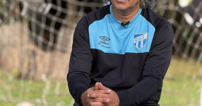 Mauro Amato, el goleador solidario que rescata a jóvenes de la marginalidad a través del fútbol