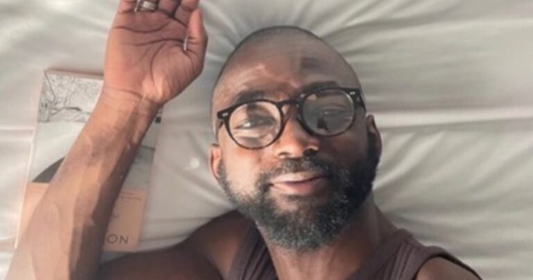 Anunció su intención de morir y le llovieron invitaciones a cenar