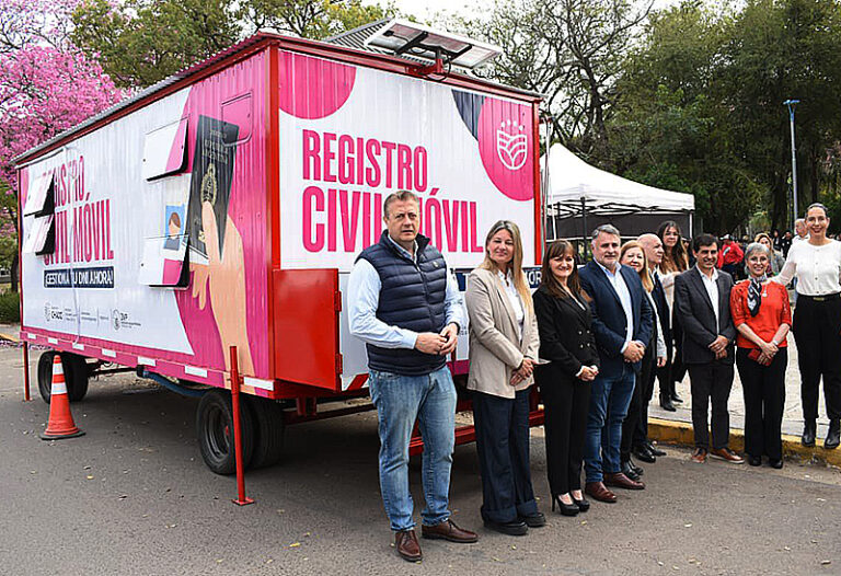El Gobierno provincial puso en marcha la nueva unidad móvil del Registro Civil