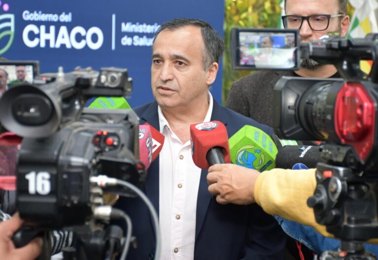 El gobierno desmiente que haya hecho compras preferenciales al laboratorio Suizo Argentino