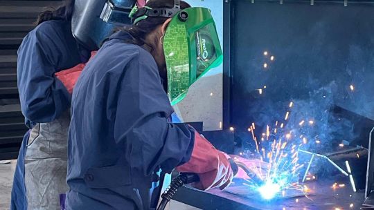 La industria y la construcción cayeron en julio y no logran repuntar