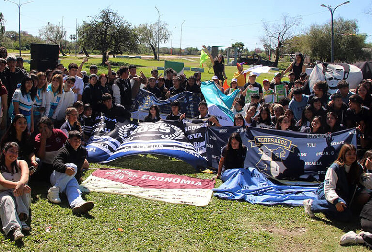 Resistencia presentó su Estudiantina 2025