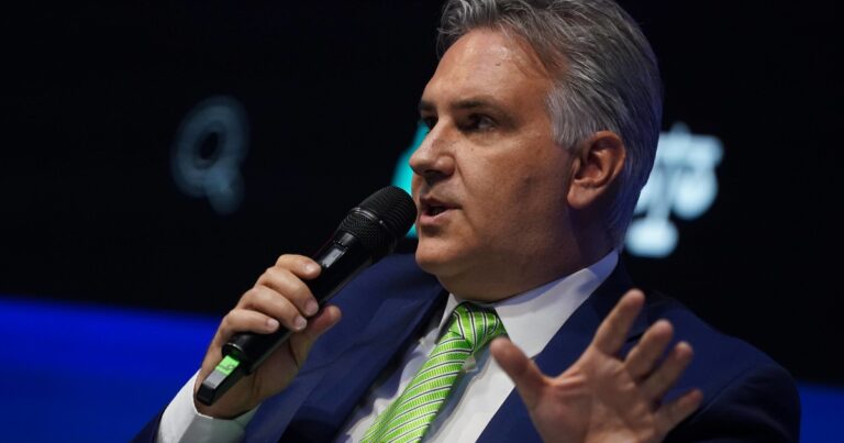 «Hay que ponerle límite a esta locura»: Llaryora cruzó a Milei tras el veto a los ATN y le pidió por el Garrahan y las universidades