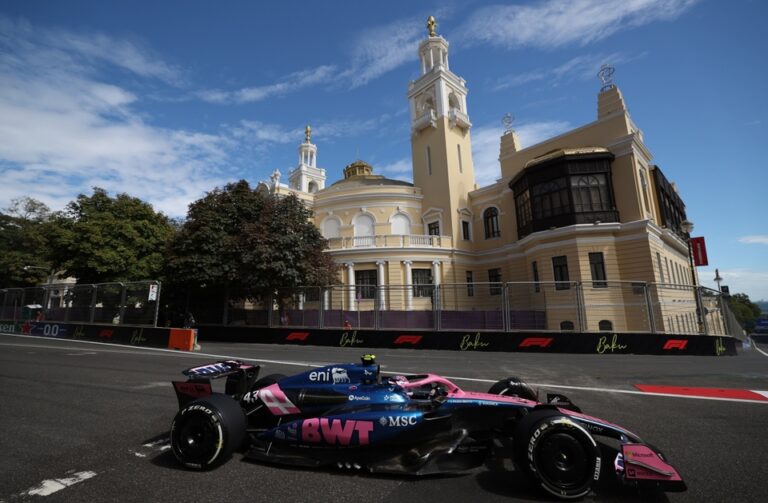 Colapinto chocó y largará 16º en Azerbaiyán