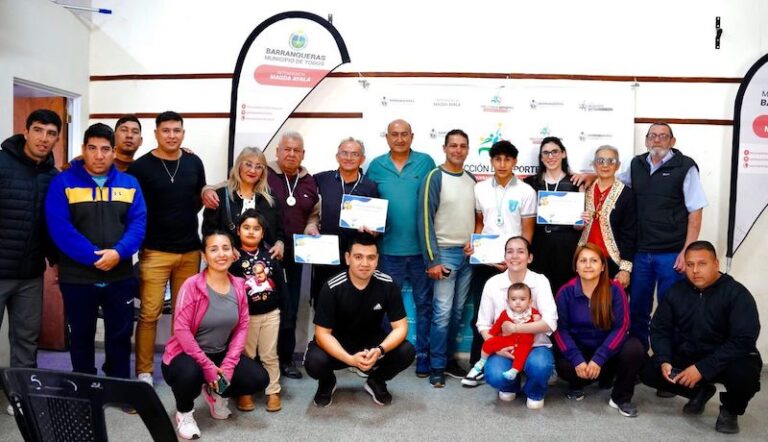 Barranqueras: reconocieron a destacados competidores en el Día del Deporte Chaqueño