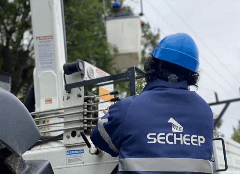 SECHEEP trabaja para reestablecer el servicio eléctrico en el sudoeste chaqueño
