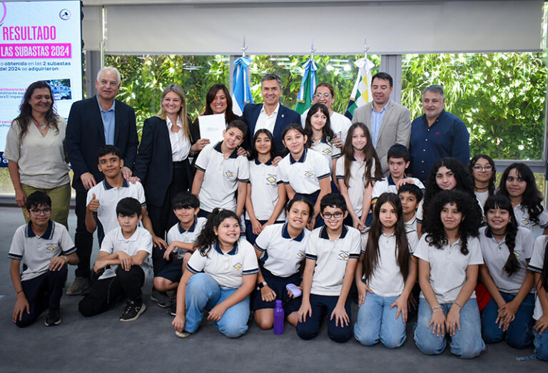 Resultado de las Subastas entregan 2.000 ventiladores a 300 instituciones educativas y refaccionarán Centro de Salud