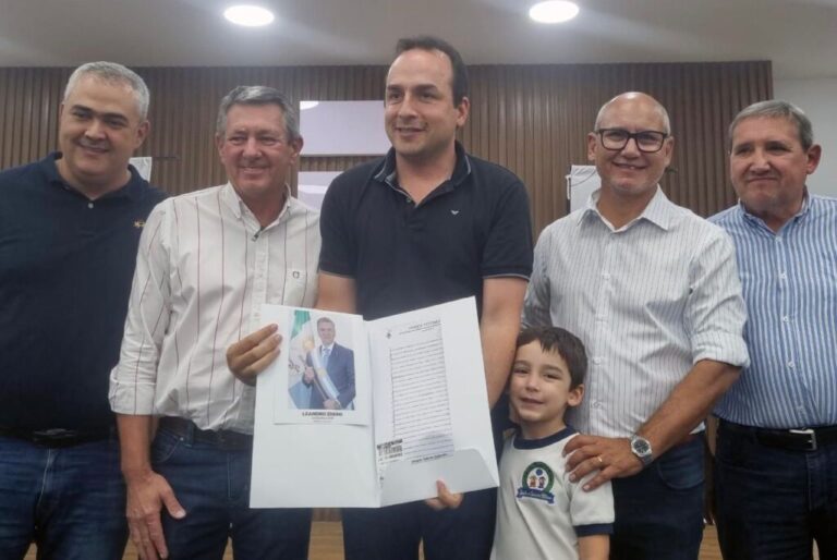 El Ipduv entregó títulos de propiedad a familias de Charata