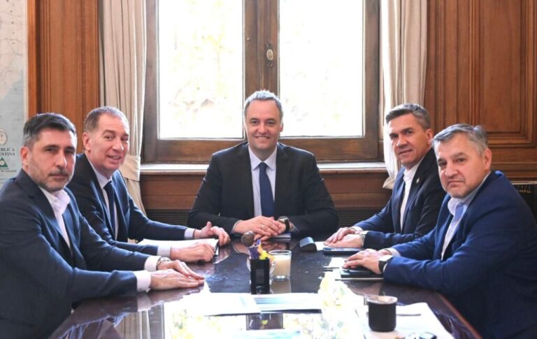 Buenos Aires: Zdero se reunió con Adorni y Santilli en Casa Rosada