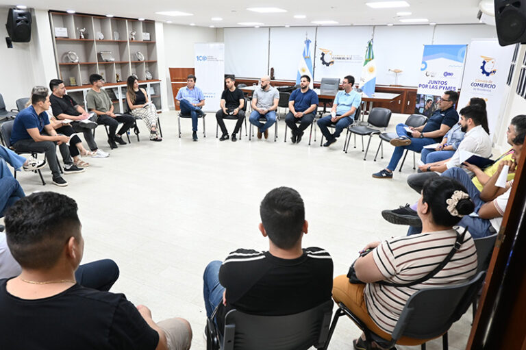 Cámara de Comercio de Resistencia ultima detalles para La Noche de las Peatonales