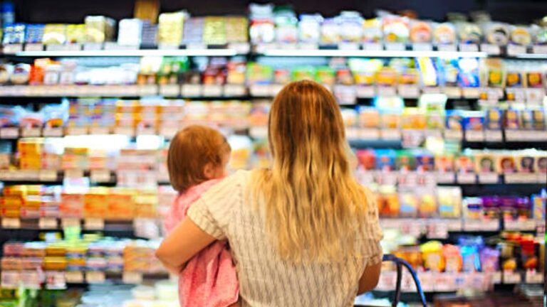 Preocupante: cuánto necesitó una familia tipo para no ser pobre en noviembre