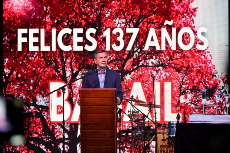 El gobernador Zdero estuvo presente en el 137 aniversario de Basail