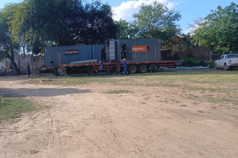 Llegaron generadores de energía para reforzar el sistema eléctrico de el Impenetrable