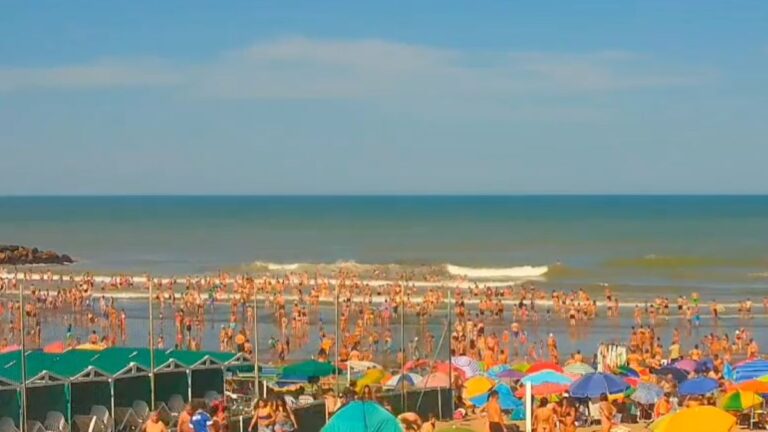 El video del meteotsunami en una de las playas más populares de Mar del Plata