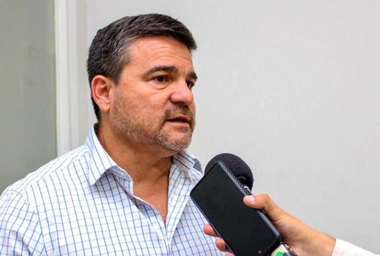 Meneses fue categórico: Nadie quedará sin atención en el InSSSeP