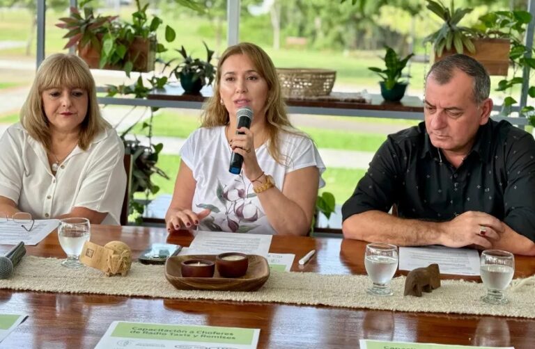 Bienal 2026: capacitarán a taxistas y remiseros como anfitriones turísticos