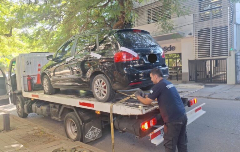 Tránsito realizó nuevos secuestros durante un operativo de despeje de vehículos mal estacionados