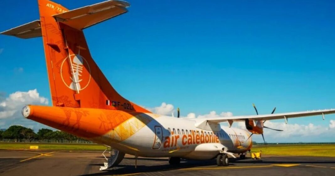 Avión de Air Calédonie en un aeropuerto del Pacífico Sur