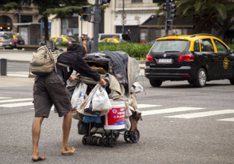 Gráfico estadístico sobre evolución de la pobreza en Argentina