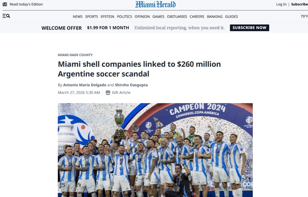 Logotipo de la AFA y bandera de Estados Unidos en un fondo que representa investigación periodística