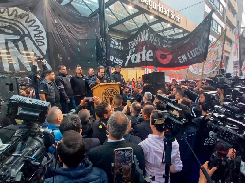 Edificio de tribunales o símbolo de la justicia, representativo de un fallo judicial.